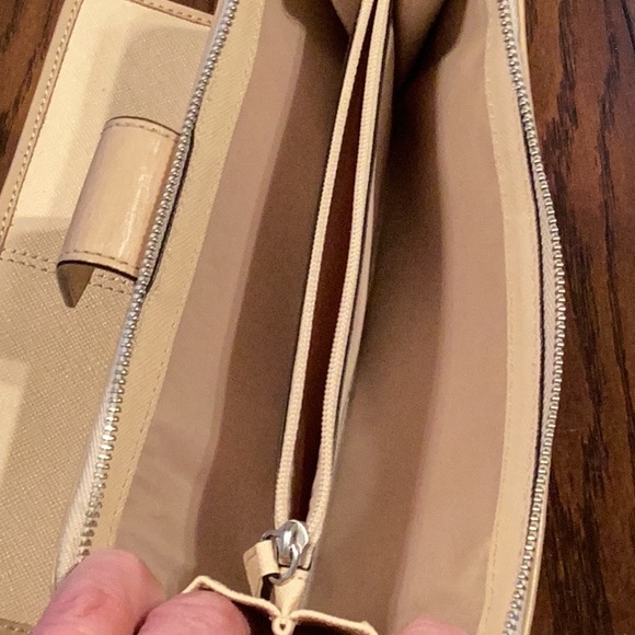 Coach Wallet - Picture 5 of 10